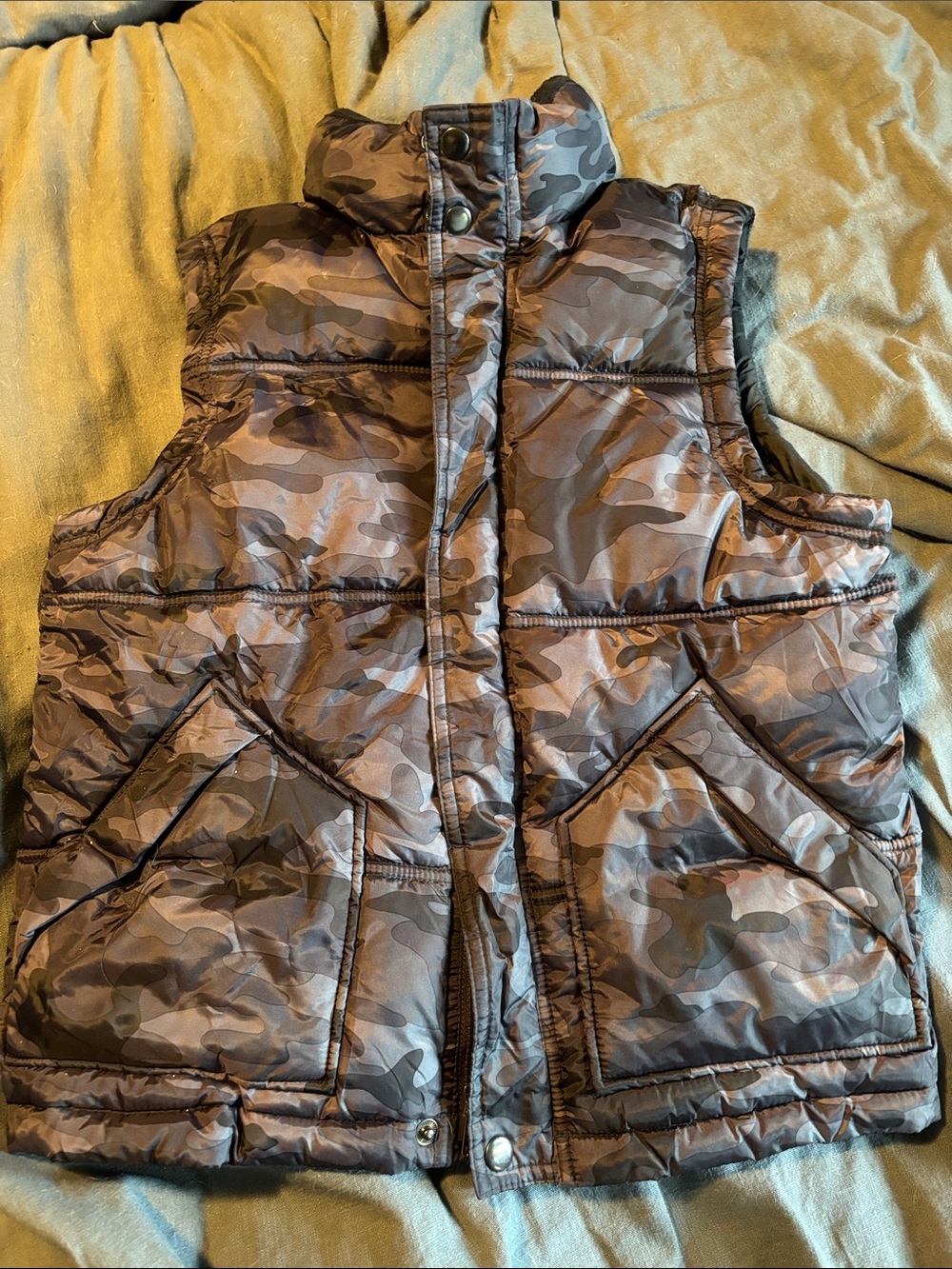 GAP Boys Camo Puffer Vest in Brown and Gray